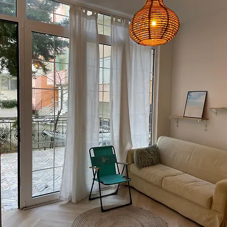 Apartment Cool *